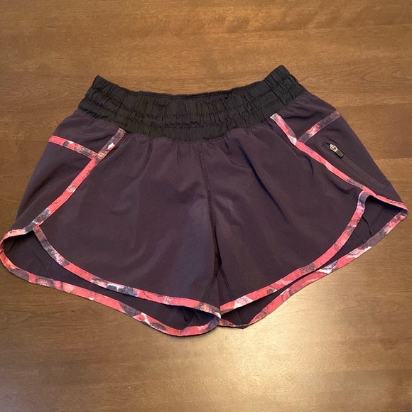 Lululemon🍋Tracker Short Ill - Picture 2 of 7